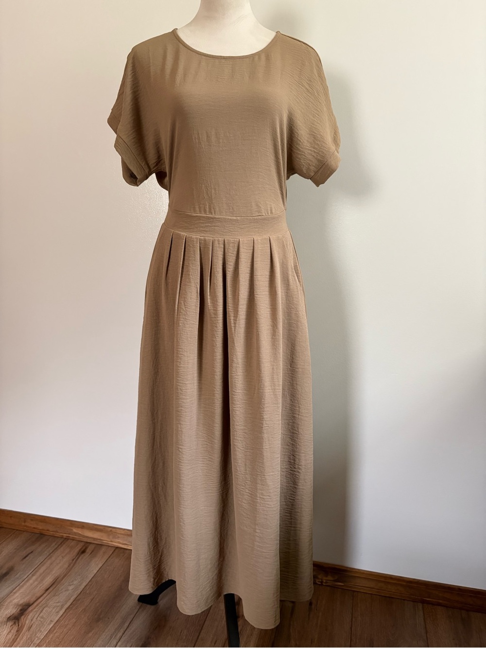Inherit Cassia Dolman Sleeve Khaki Midi Pleated Waist Minimalist Dress Size S